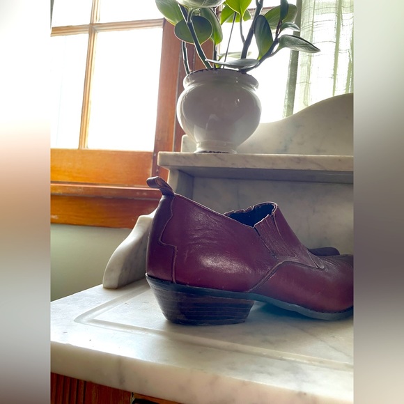Vintage Ankle Cowgirl Booties in Red Leather - Picture 6 of 6